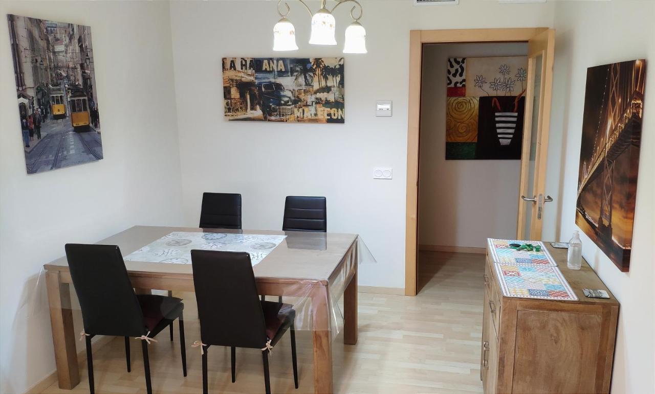 On The Beach! Frente Al Paseo Maritimo, Parking Y Piscina Malaga Exterior photo