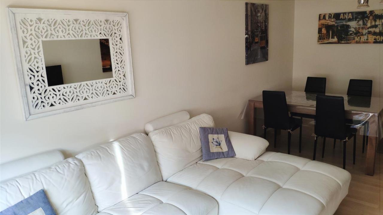 On The Beach! Frente Al Paseo Maritimo, Parking Y Piscina Malaga Exterior photo