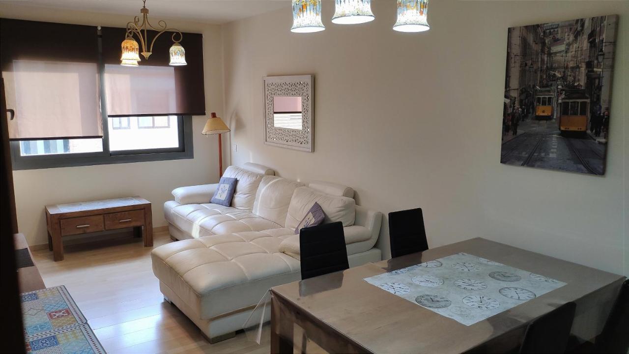 On The Beach! Frente Al Paseo Maritimo, Parking Y Piscina Malaga Exterior photo