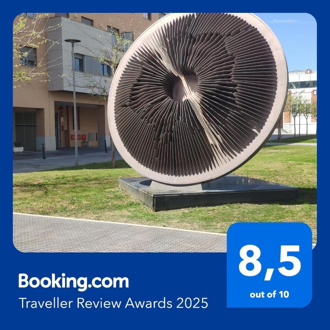 On The Beach! Frente Al Paseo Maritimo, Parking Y Piscina Malaga Exterior photo